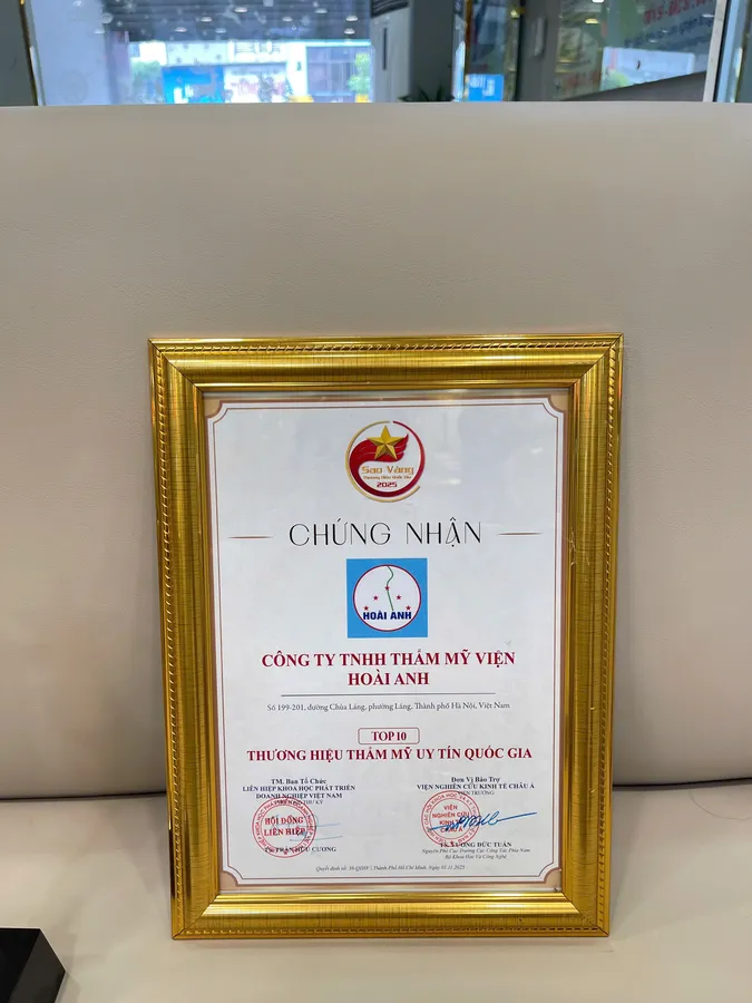 Chứng nhận Top 10 Thương hiệu Thẩm mỹ Uy tín Quốc gia