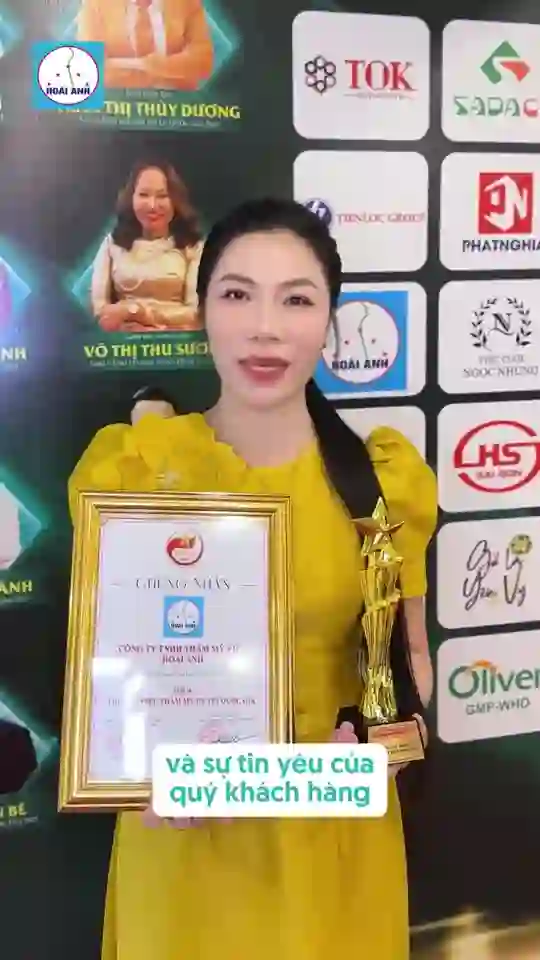Thẩm mỹ viện Hoài Anh nhận giải Sao Vàng Thương Hiệu Quốc Gia